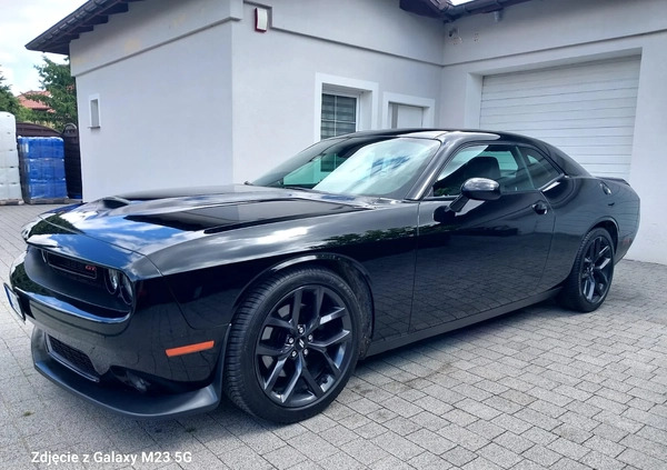 Dodge Challenger cena 145000 przebieg: 105000, rok produkcji 2019 z Łabiszyn małe 742